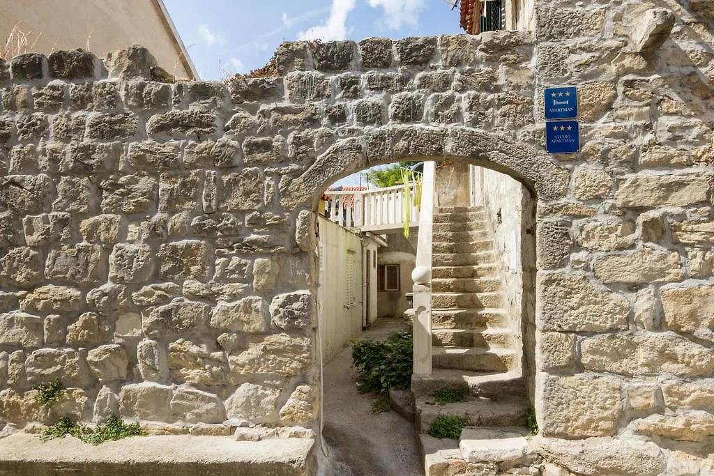 Apartments Bepina Split 0*,